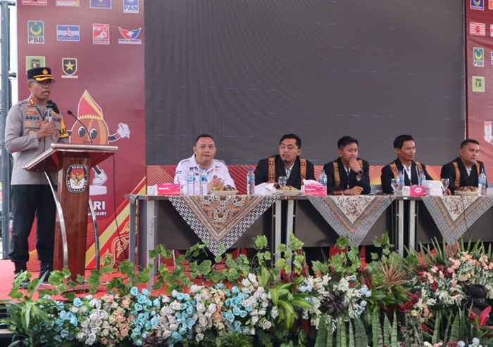 Berikan Pengamanan, Kapolres Dairi Minta Pasangan Calon  Jaga Keamanan dan Ketertiban
