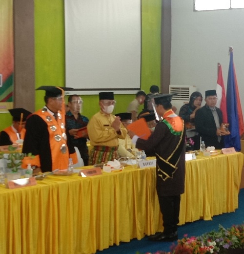 Wisuda AKN Pelalawan Angkatan Ke-VI Disaksikan Forkompinda