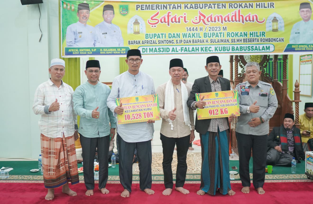 Safari Ramadhan Bupati Rohil, Bantu 8 Rumah Ibadah dan 25 Grup Rebana di Kubu dan Kuba