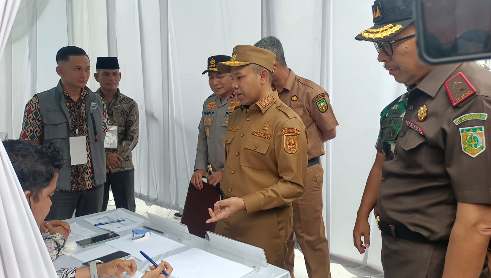 Gubri Kunjungi TPS RS Siak, Harap Tidak Ada Pengulangan PSU