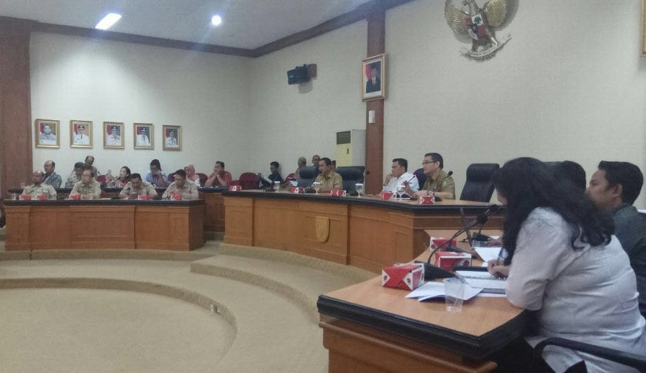 Sekda Rohil Hadiri Rapat Pembahasan Tentang Air Tanah dan Air Permukaan Dikantor Gubri