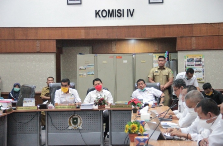 Saat RDP dengan Komisi IV DPRD Riau, PLN Buka Saluran Hotline dan Posko Pengaduan Rekening