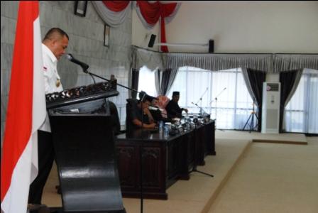  Bupati Yopi Sampaikan Dua Ranperda ke DPRD Inhu
