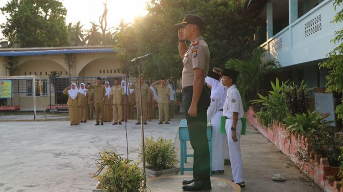 Polsek Karimun sosialisasikan cyber crime kepada siswa SMK Yaspika