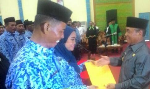 Bupati Pelalawan Ambil Sumpah 600 PNS Baru