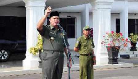 Bupati Yopi Warning 3 Minggu PNS Kosongkan Rumah Dinas
