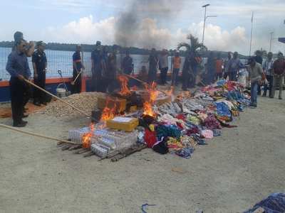  Rp10 M Barang Ilegal Tangkapan Bea Cukai Karimun Dimusnahkan