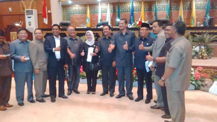 Setelah Menunggu Lama Akhirnya Dewan Umumkan Septina Primawati Rusli Sebagai Ketua DPRD Riau