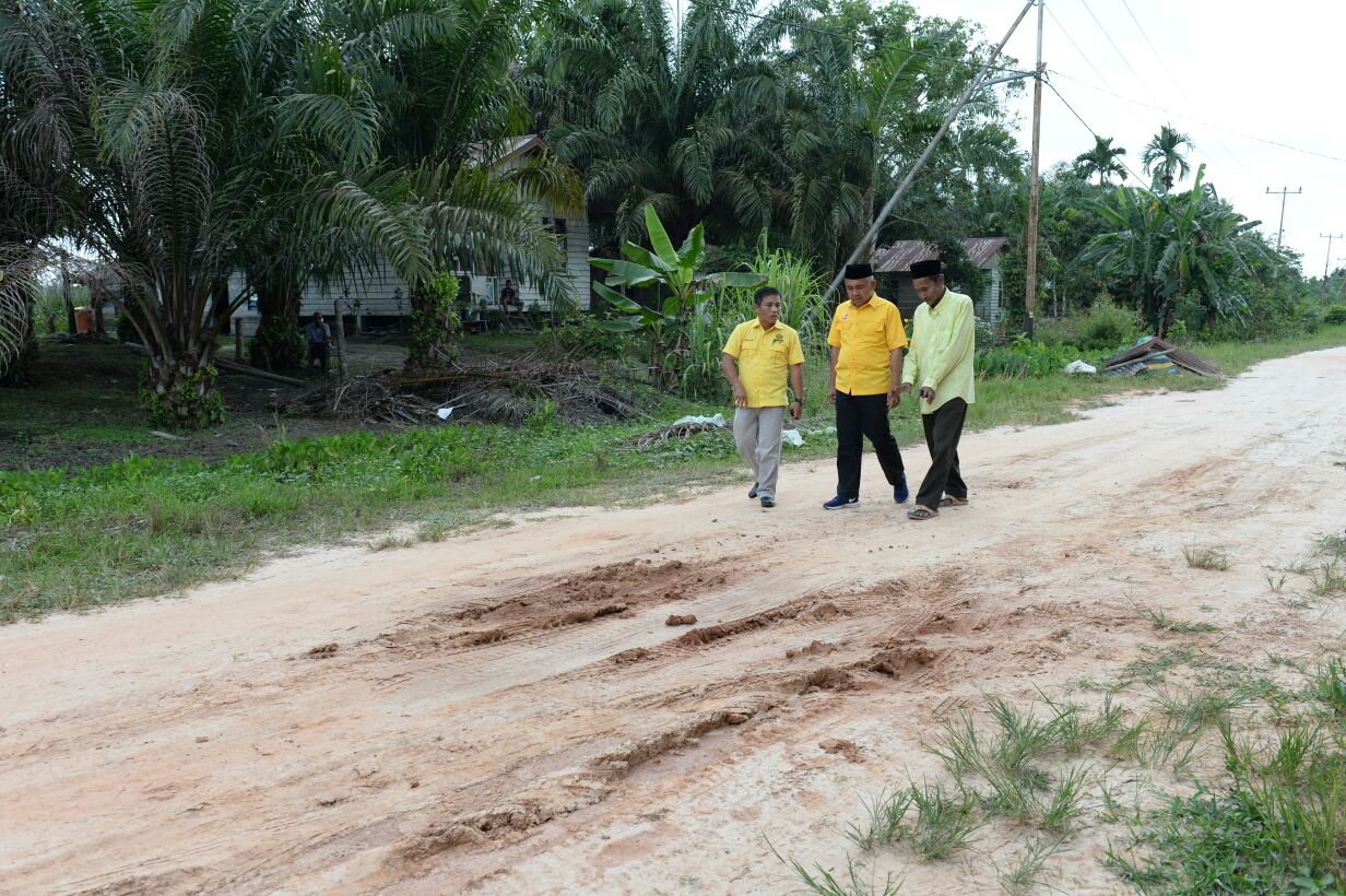 Pemkab Siak Tolak Rekomendasi Bangun Jalan Desa Mempura, Ini Solusi Cagub Andi Rachman