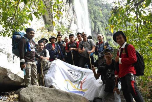 Dinas Pariwisata Riau Sambangi Lumbuk Bingau Kampar Jelajah Air Terjun Tertinggi di Sumatera
