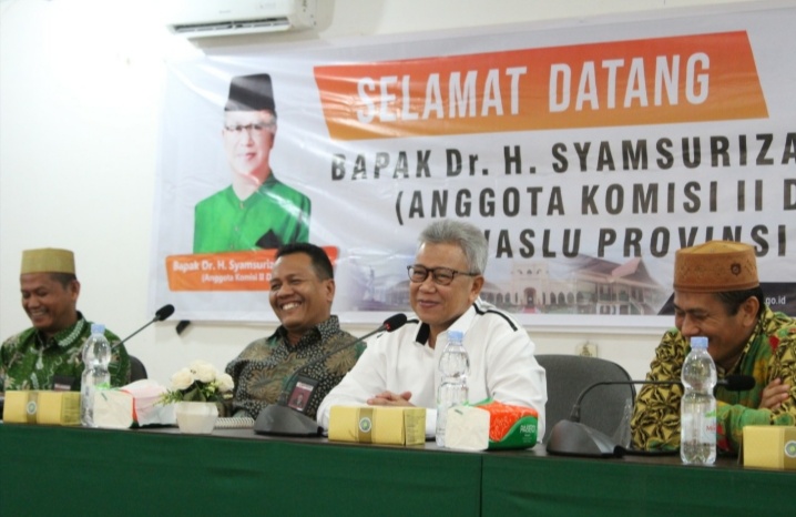 Anggota DPR RI Syamsurizal Kunjungi Bawaslu Riau