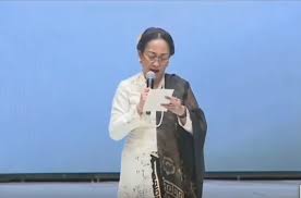 Kontriversi Puisi Sukmawati Soekarnoputri 