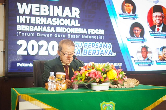 Webinar FGDBI di UIR, Ratusan Profesor Rekomendasikan  Bahasa Indonesia Menjadi Bahasa Ilmiah Intern