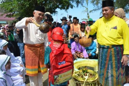 Plt. Gubri Jadikan Mandi Safar Pulau Rupat Event Nasional
