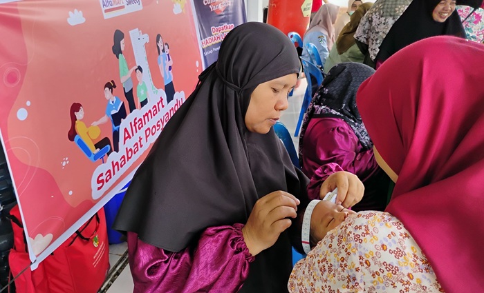 Alfamart Sahabat Posyandu Bersama Sweety Hadir Kembali Menjangkau Ratusan Balita Pekanbaru 
