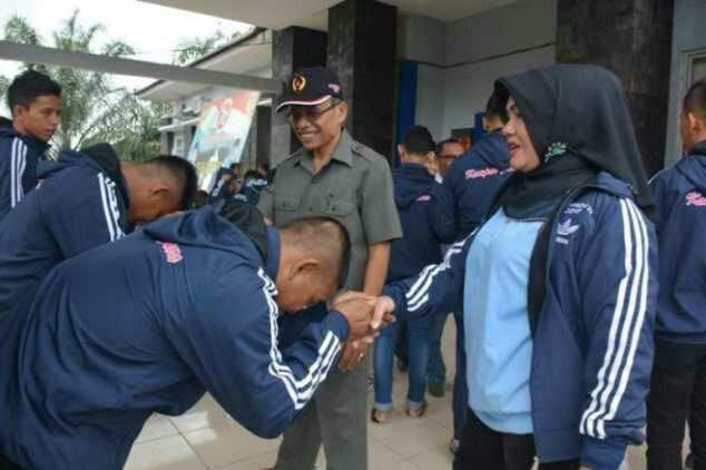 Ikuti Kejurprov Forki Riau, KONI Kampar Lepas Kontingen 