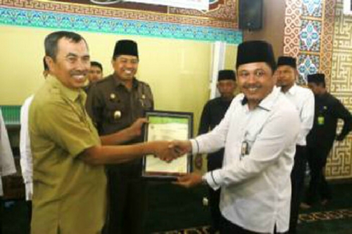Sempena Peringatan Isra Mi'raj, Bupati Syamsuar Canangkan Gerakan Wakaf Uang di Siak