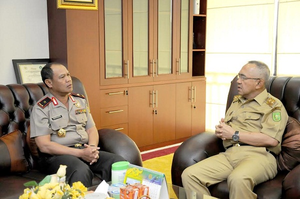 Kapolda Riau bersama Plt Gubri Bahas Peredaran Narkoba