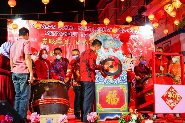 Bupati Afrizal Buka Perayaan Imlek 2573 di YMTI