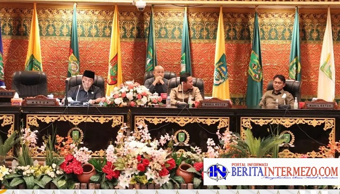 Setelah Beberapa Kali Tertunda, Akhirnya DPRD Riau Paripurnakan Perubahan AKD