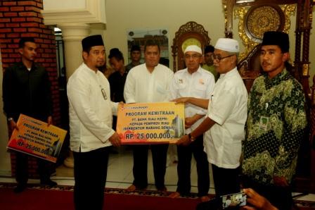 Safari Ramadan di Inhu, Gubri Kunjungi Masjid Al-Maghfiroh Rengat