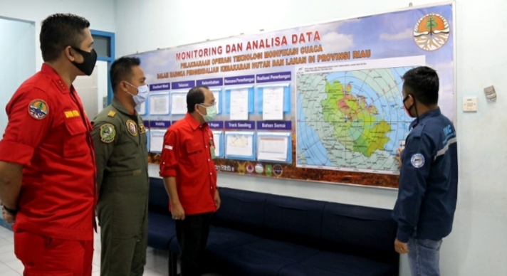 Basahi Gambut Cegah Karhutla, KLHK Lakukan Rekayasa Hujan