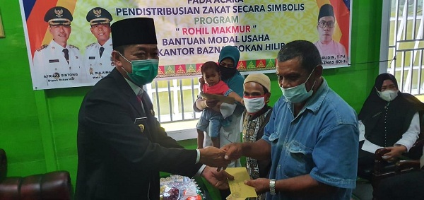 Distribusikan Bantuan Modal Usaha, Afrizal: Semoga Bisa Berkembang