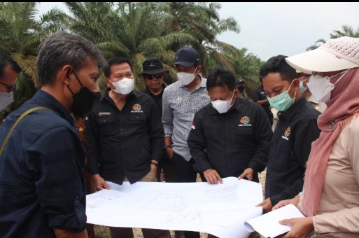 PTPN V Buka Akses Jalan Penghubung 11 Desa di Indragiri Hulu