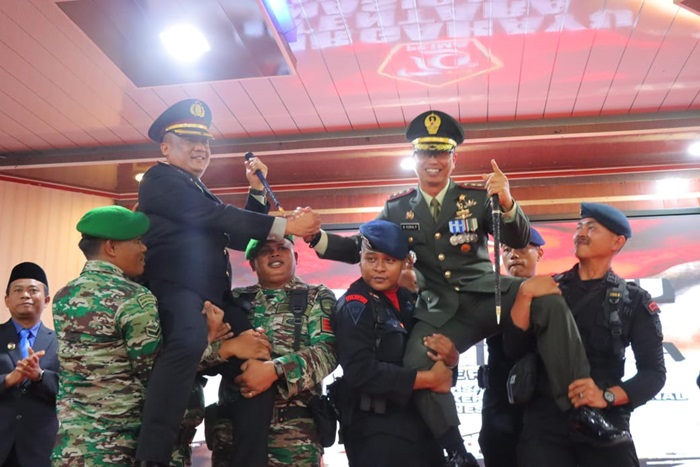 Kejutan Kapolres Rohil Kepada Dandim di HUT TNI ke-79