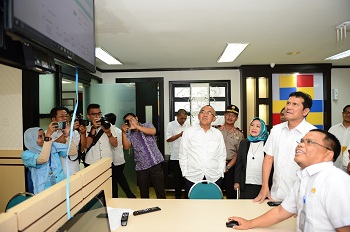 Didampingi Gubernur dan Sekda, Menpa RB Keliling Kantor Gubernur Riau
