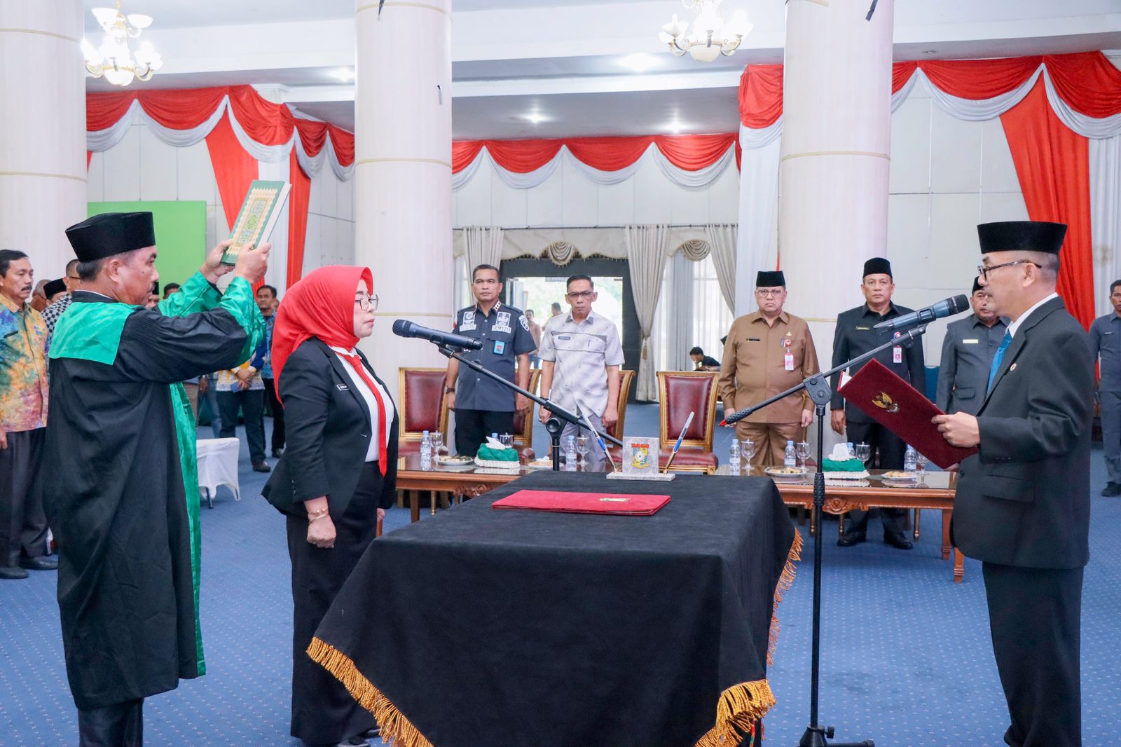 Pj Bupati Kampar Lantik Romlah Sebagai  Pj. Sekda.