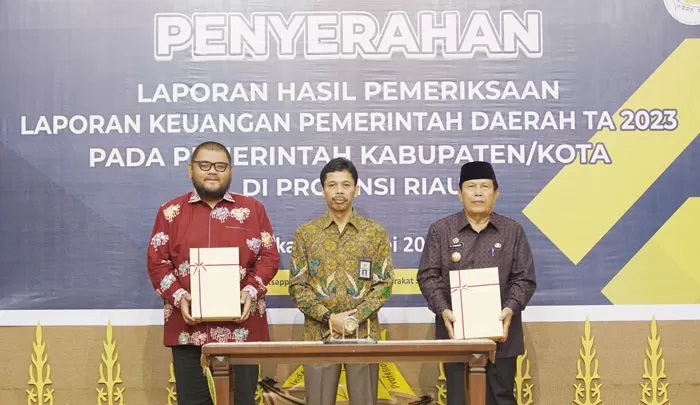  Pemkab Rohul Komitmen Tindak Lanjuti Rekomendasi BPK