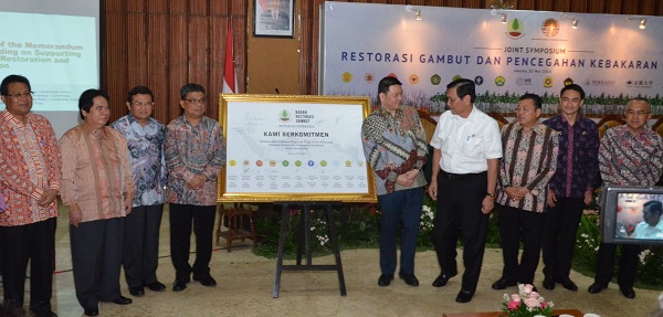 Menkopolhukam dan Gubri Saksikan MoU BRG bersama 11 Universitas