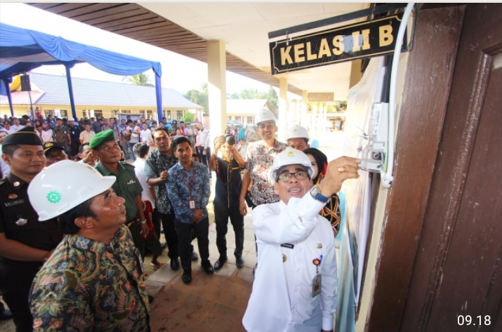 PLN Nyalakan Desa Terakhir Belum Berlistrik Kabupaten Kuantan Singingi