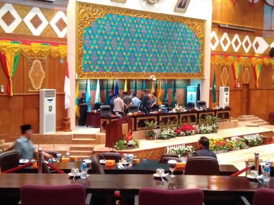 Paripurna Panlih Wagubri Berjalan Alot, Berikut Nama-namanya