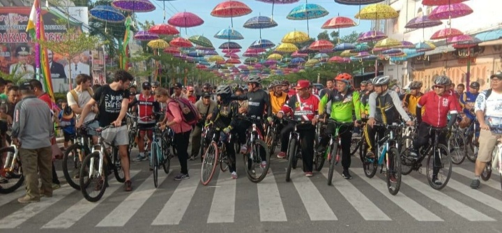 Semarak Ivent Bakar Tongkang, Wabup Rohil Lepas Fun Bike