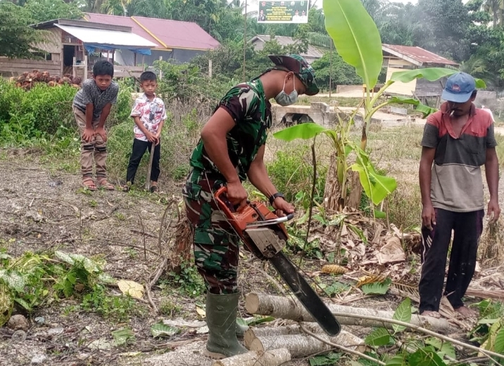 TNI Bantu Pembangunan Rumah Warga