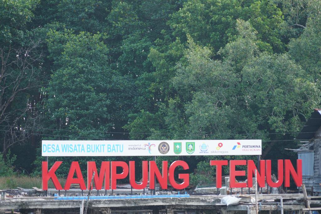 Kampung Tenun Desa Wisata Bukit Batu Binaan PHR Raih Rekor MURI dan ADWI 2023