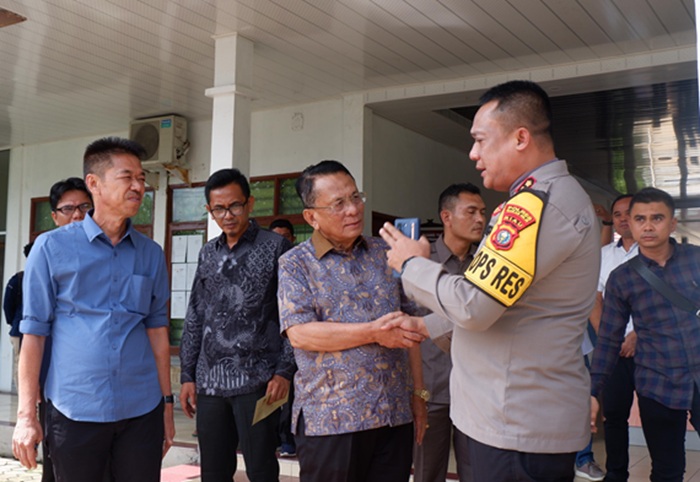 Tekan Potensi Konflik Pilkada, Kapolres Rohil Lakukan Pertemuan Dengan Paslon 01 dan 02.