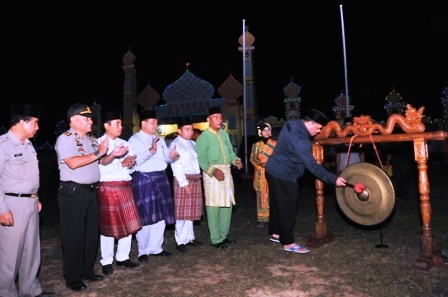 Ribuan Masyarakat Hadiri Pembukaan MTQ Batang Cenaku