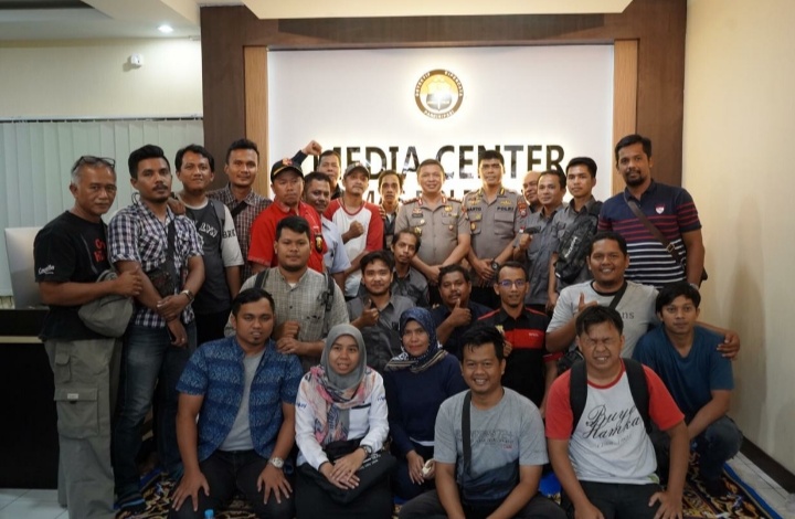 Diskusi Polda Riau Bersama Wartawan Sekaligus Peresmian Multimedia