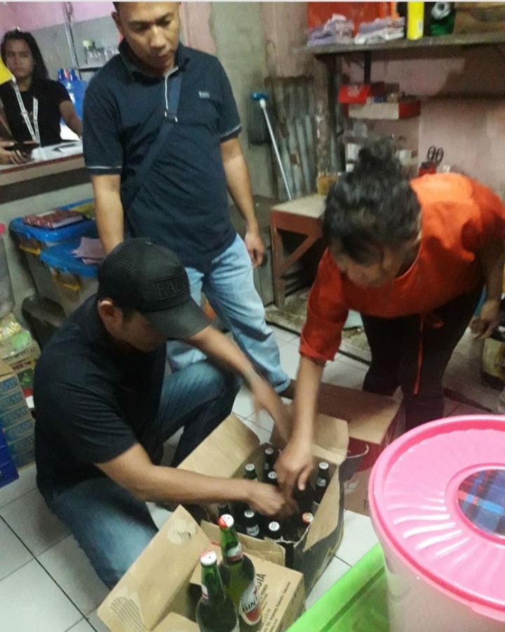 Laksanakan Giat Cipkon KRYD, Tim Gabungan Polresta Pekanbaru  Sita Ratusan Miras.