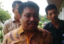 Bupati Bengkalis Amril Terima PWI Award