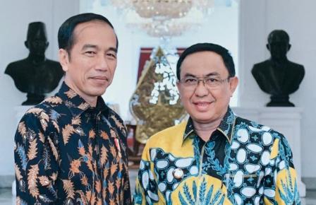 Bupati Inhil Jumpai Langsung Presiden Sampaikan Proposal dan Permasalahan Perkelapaan 