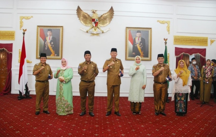 Tiga Penjabat Sementara Bupati Dikukuhkan