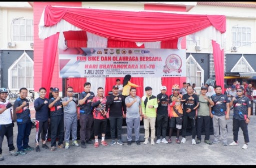 Management PT. ITA Ikuti Kegiatan Bersepeda Rangkaian HUT Bhayangkara ke-76