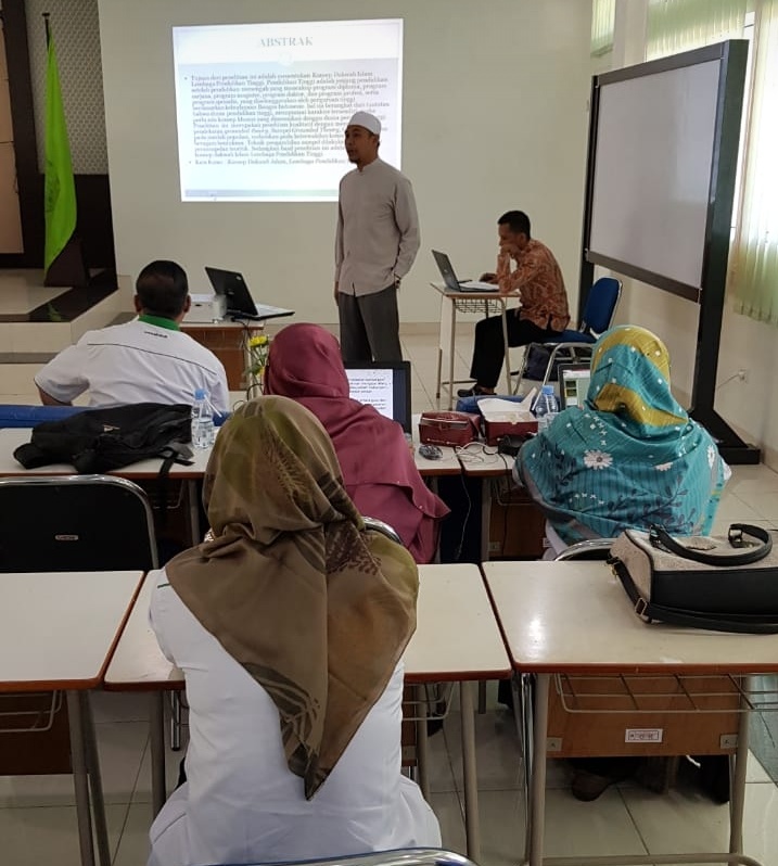 LPPM UIR Seminarkan 159 Hasil Penelitian Dosen