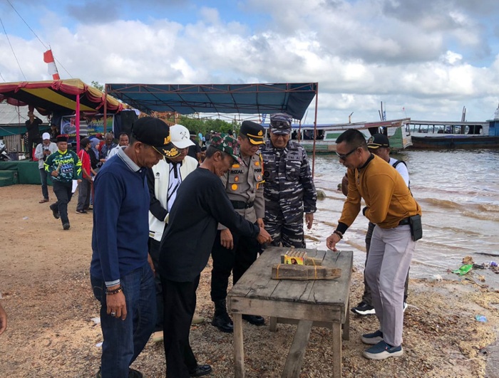 Polres Kepulauan Meranti Hadiri Pembukaan Lomba Mancing Dalam Rangka HUT kabupaten kepulauan Meranti Ke-16 Tahun