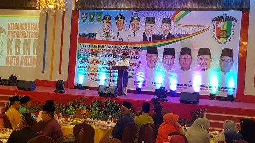 Hadiri Pengukuhan Masyarakat Riau Batam, Sekdarov Riau ajak Bangun Daerah