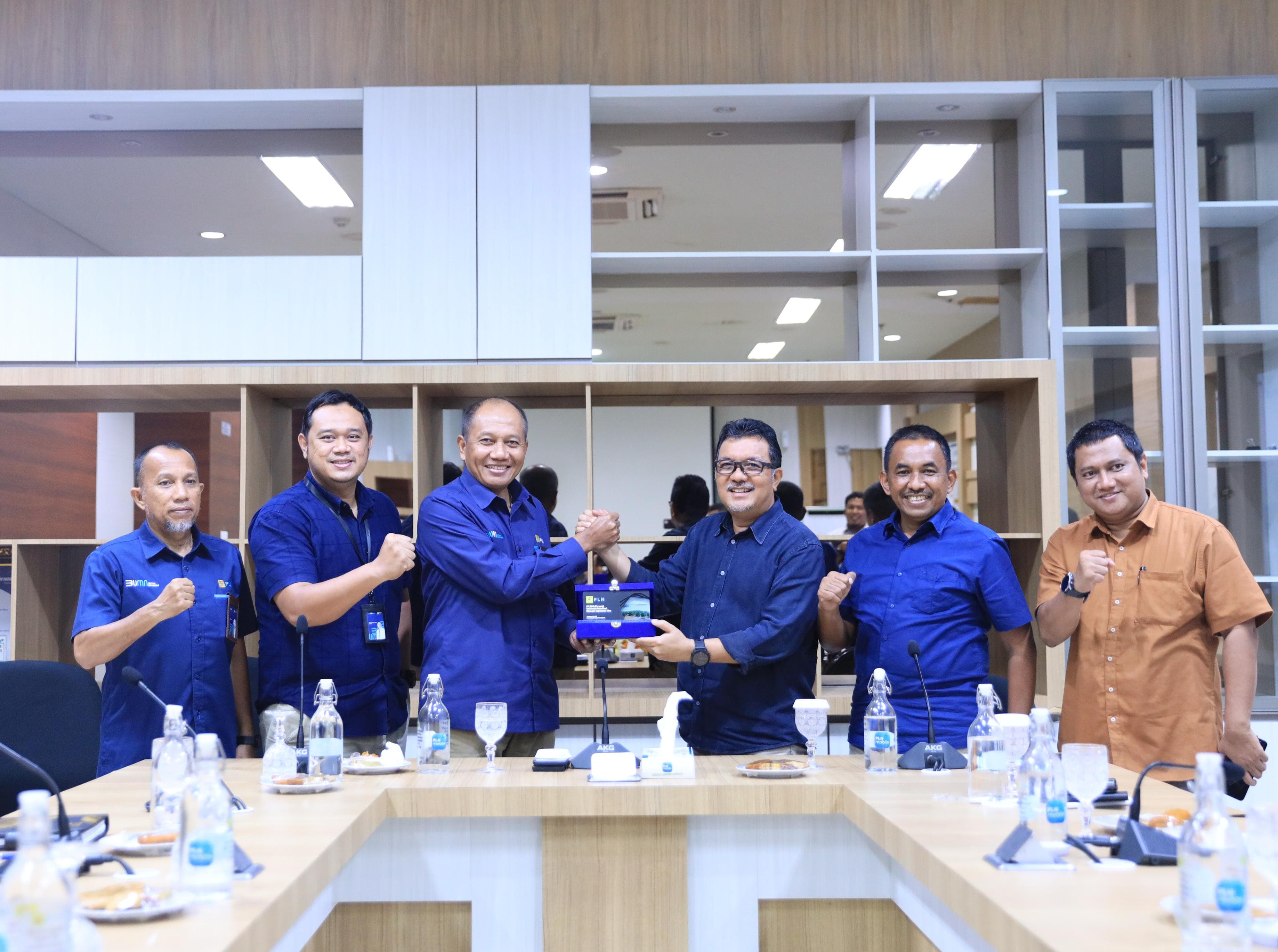 Sinergi PTPN IV Regional III-PLN Perkuat Digitalisasi Perkebunan Melalui Electrifying Agriculture